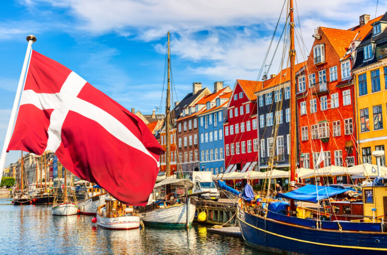 Średnie roczne wydatki konsumentów online w Europie są najwyższe w Danii