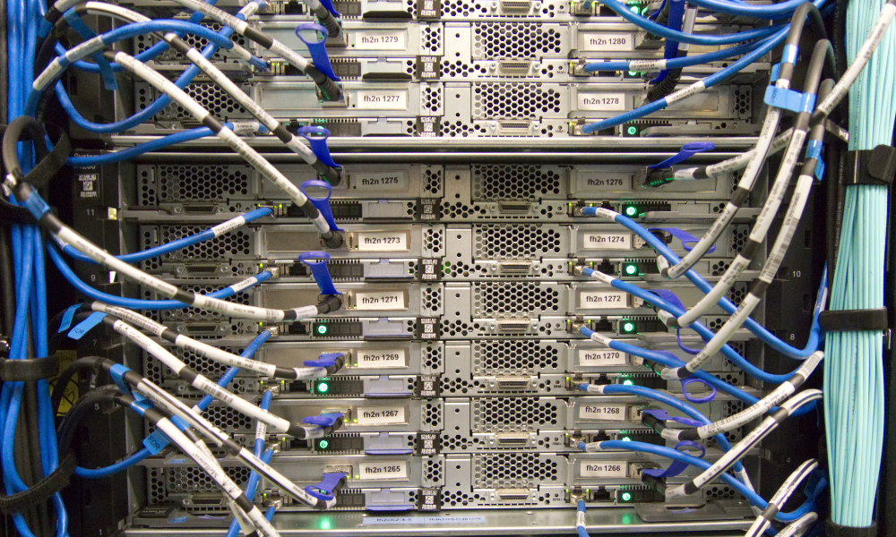 Tani VPS jak wybrać najlepszy serwer pod kątem ceny i wydajności